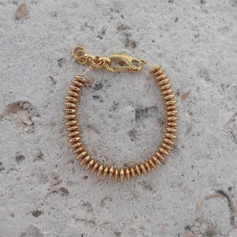 Bold Golden Beaded Bracelet Monopoli
