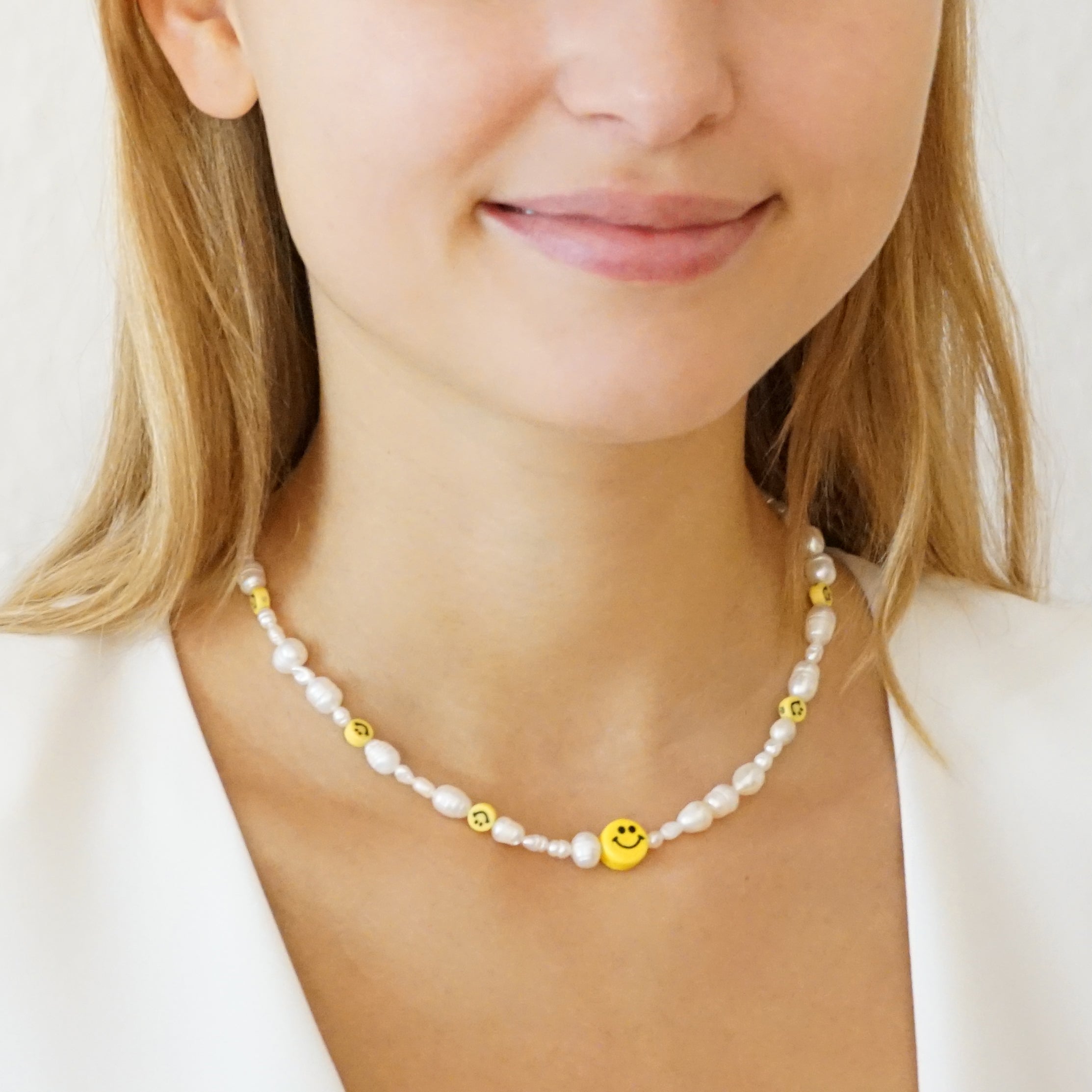 Smiley pearl necklace hotsell